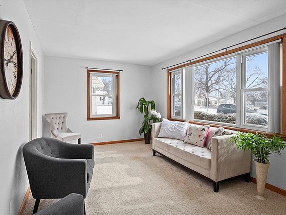 4th image of 2707 Corliss Dr