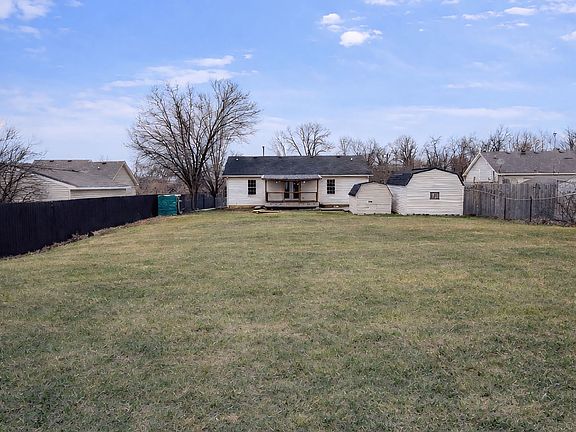 3rd image of 2511 Queen Anne Ct