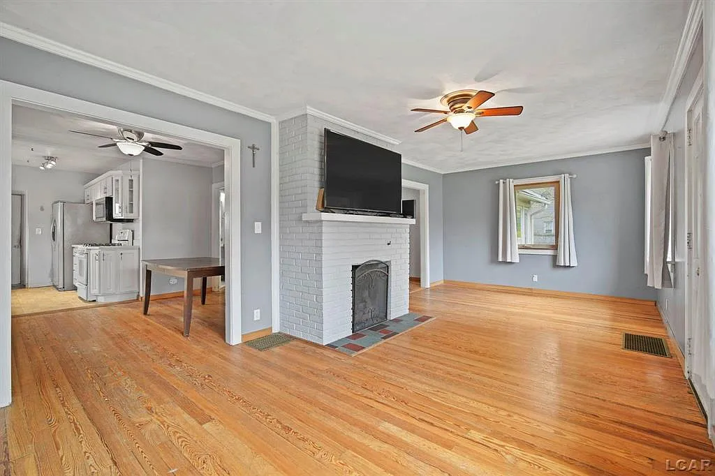 4 bed, 1444 sqft, $2,800 — Photo 3