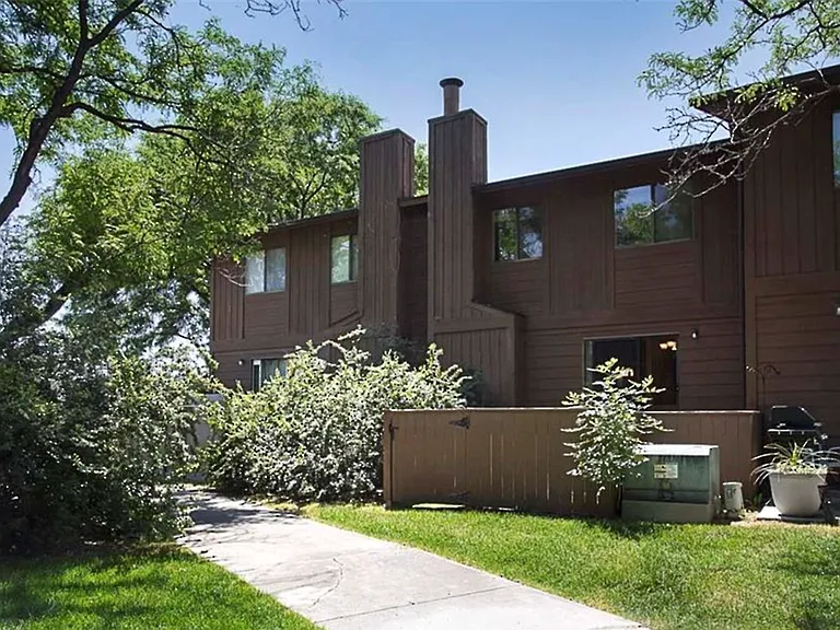 3400 Canyon Dr #2E — Photo 3