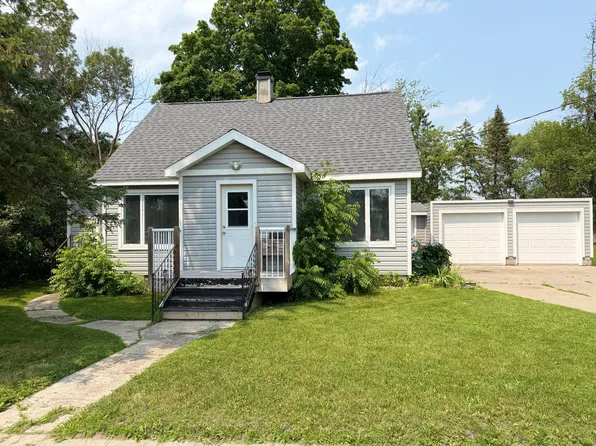 309 Washington Ave NE, Fertile, MN 56540