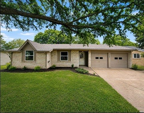 2nd image of 1221 Greenway Dr