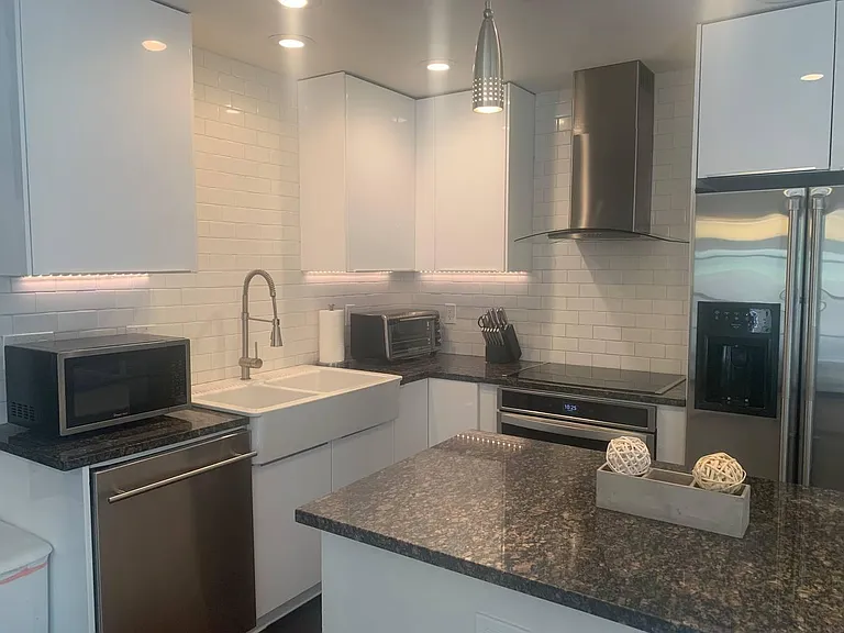 602 N May St #45 — Photo 7