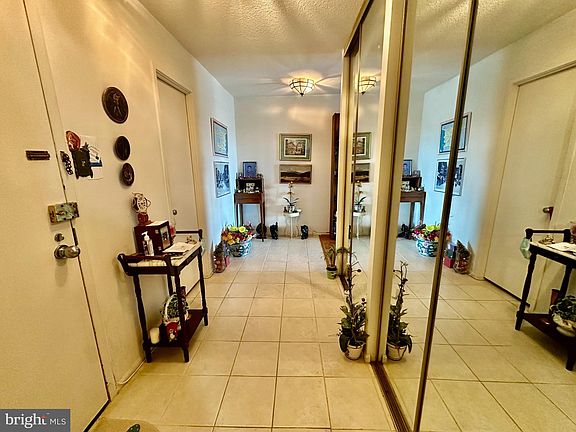 2nd image of 307 Yoakum Pkwy APT 1012