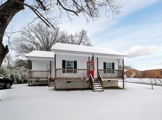 105 Hampshire Ln, Clover, SC 29710