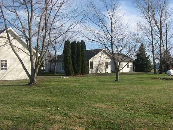 2nd image of 952 E County Road 600n