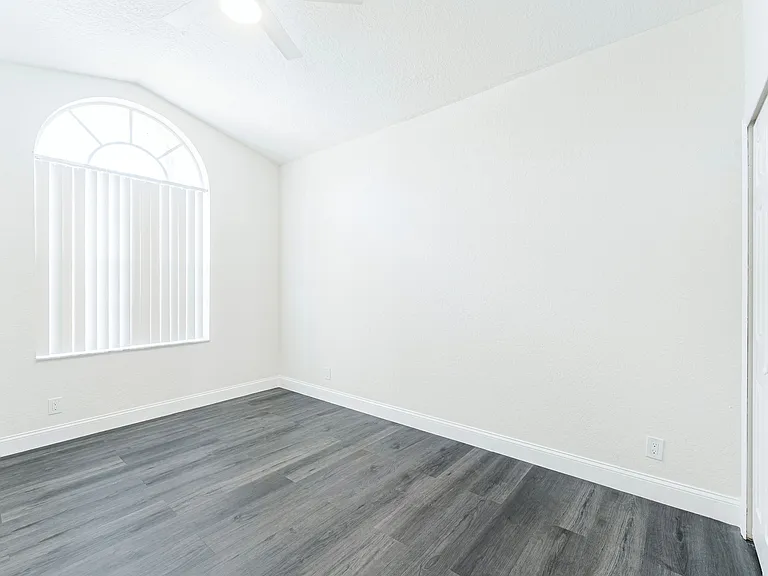 12630 Torbay Dr — Photo 40