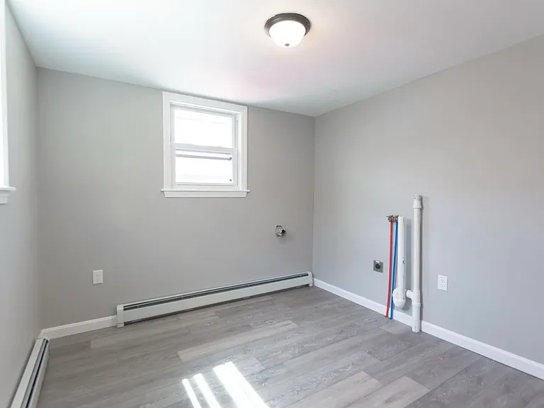562 Dubuque St #1 — Photo 7
