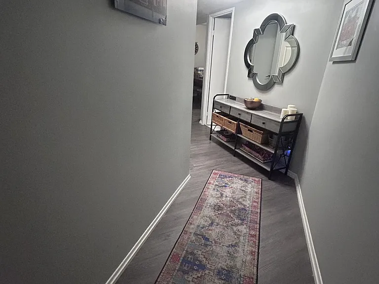 1001 Bay St #1009 — Photo 4