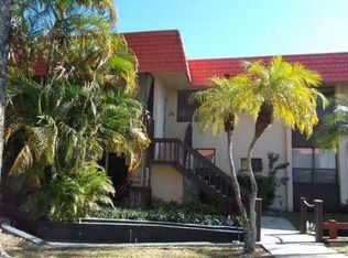 810 NE 199th St APT 205, Miami, FL 33179