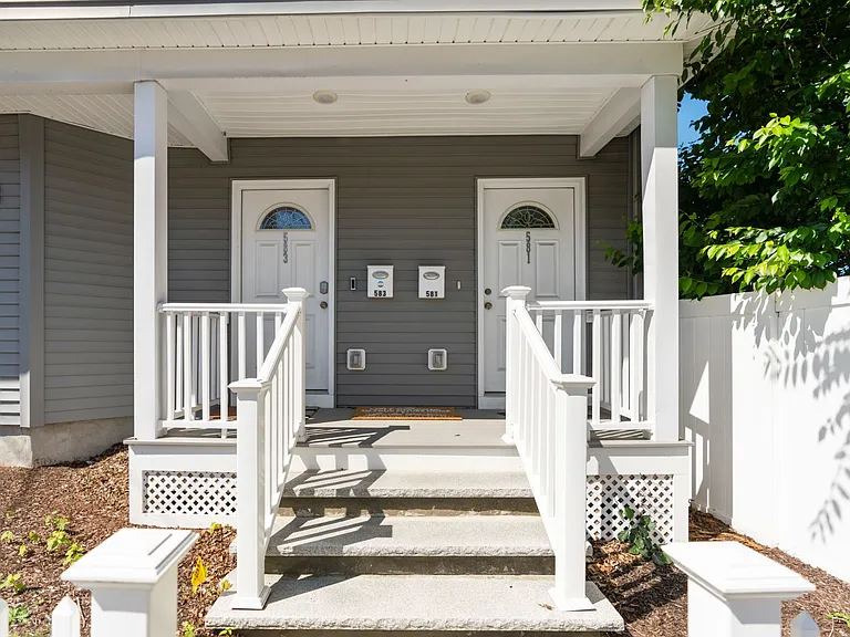 583 Main St #583 — Photo 20