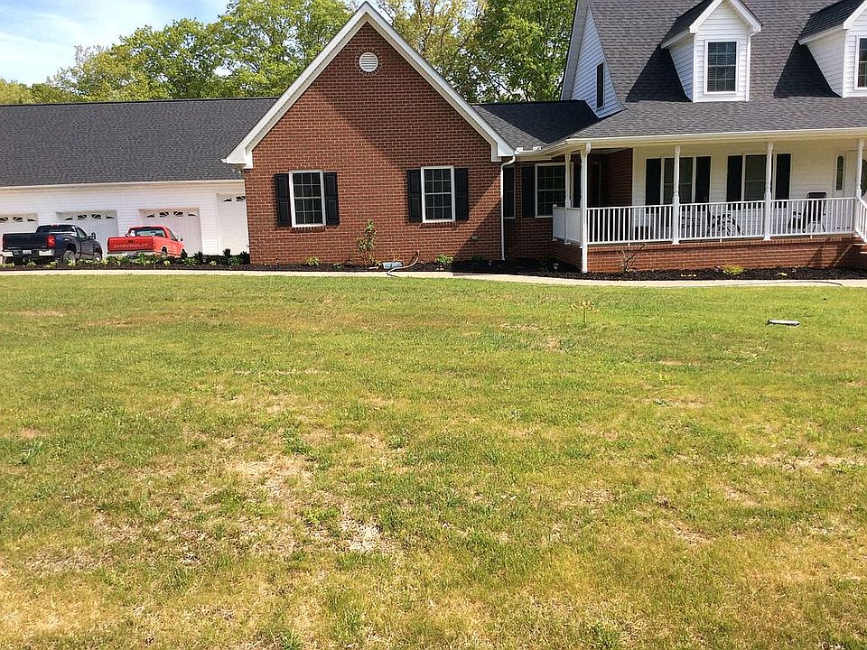 2nd image of 127 Wellington Dr