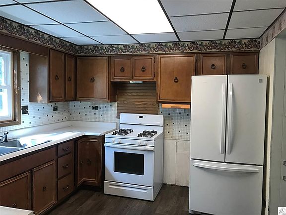 5th image of 120 N 25th Ave W