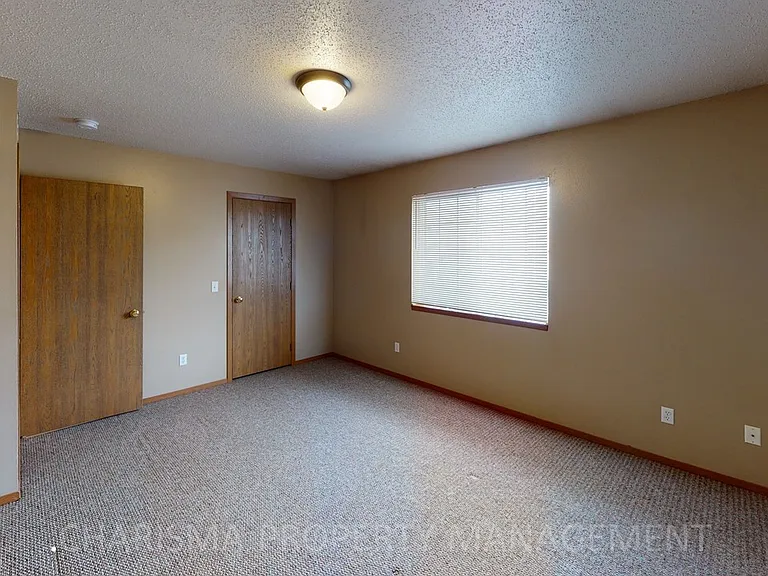 Teakwood Apartments — Photo 17
