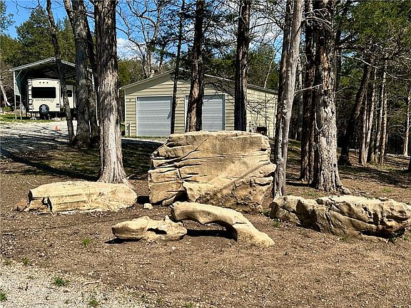 3rd image of 18439 Farm Road 2300
