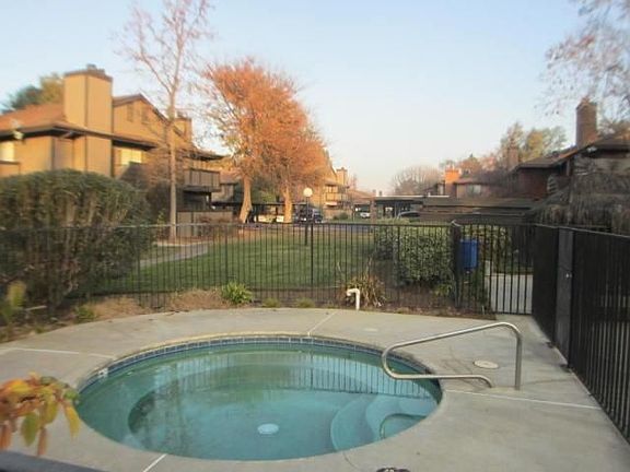 5th image of 1151 S Chestnut Ave Unit 217