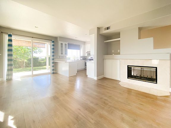 5th image of 867 S Lee Marie Cir