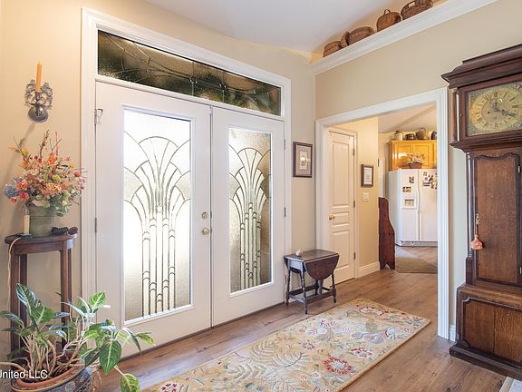 3rd image of 2550 Audubon Pl