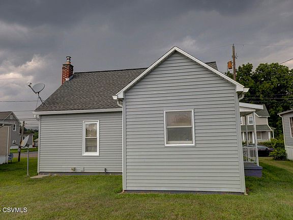3rd image of 1544 2nd Ave