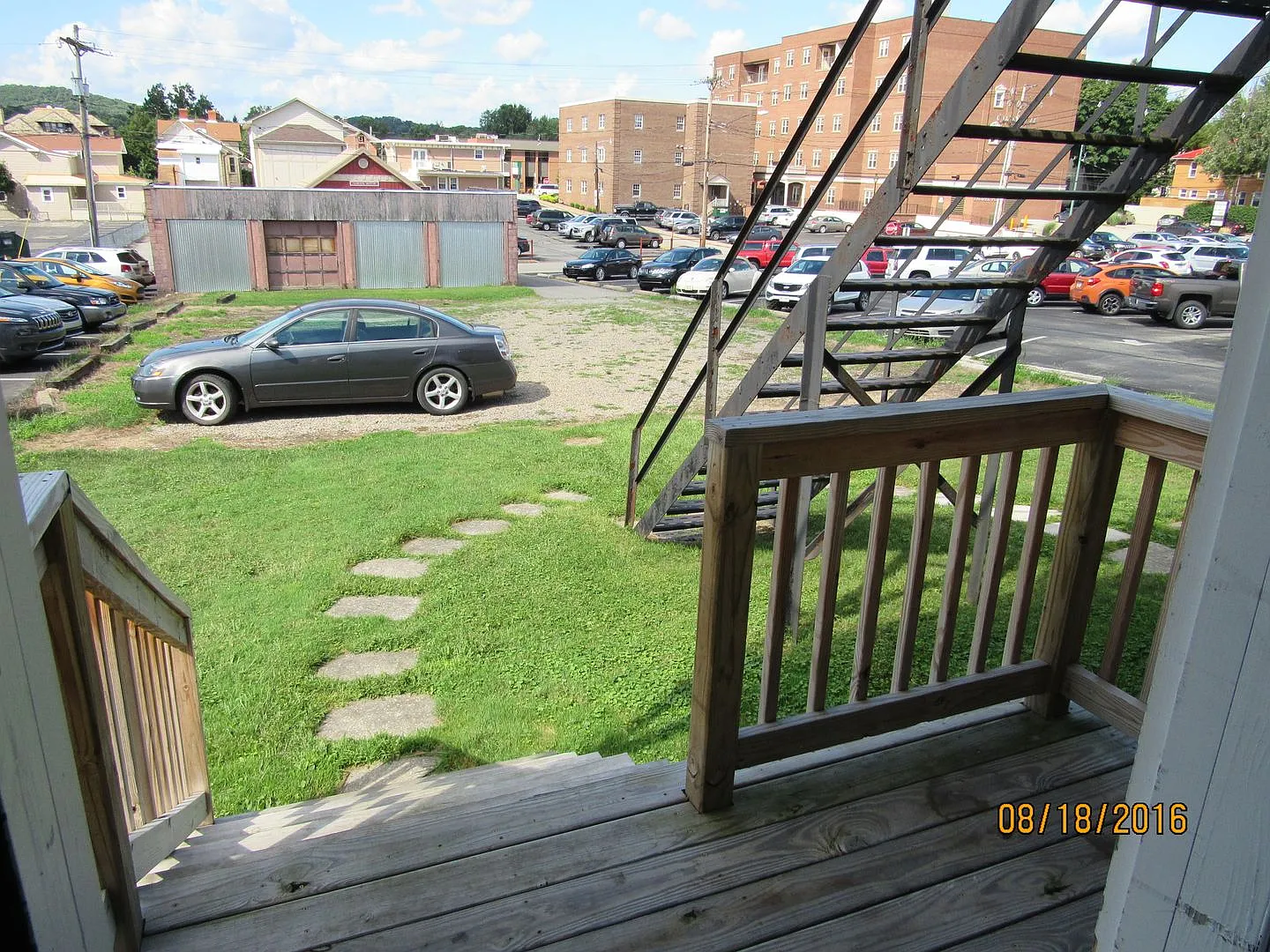 951 Church St — Photo 2