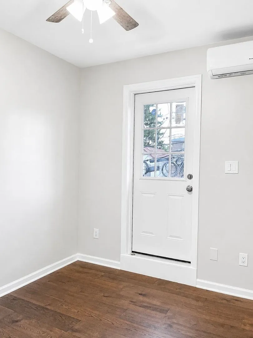 Brand New Luxury 3BR Top Floor Apartment | Washer/Dryer | Easy NYC Commute | Pet Friendly — Photo 4