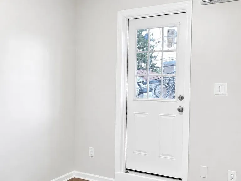 207 Armstrong Ave #2 — Photo 4