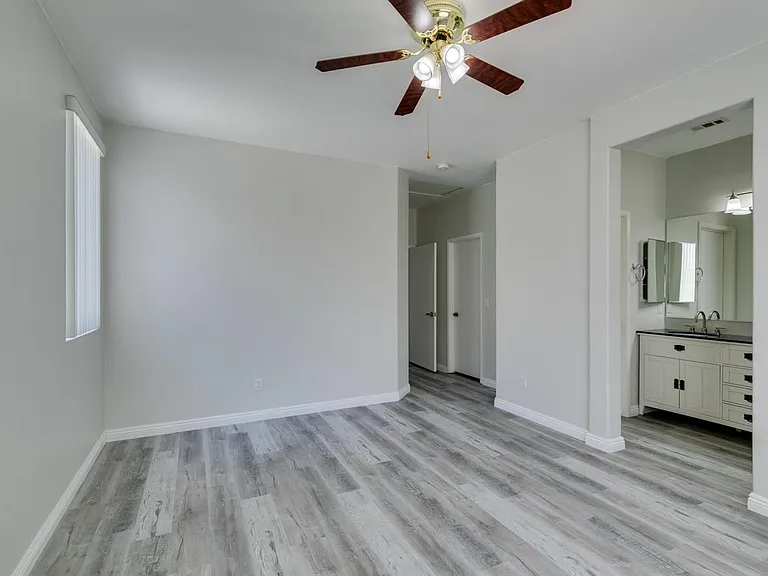5647 Indian Springs St — Photo 22