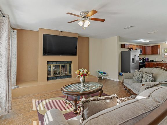5th image of 3095 Woodglynn Dr