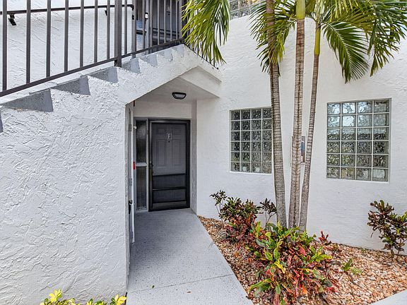 4th image of 5418 Firenze Drive #F