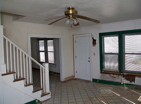 4th image of 218 W Lincoln Ave
