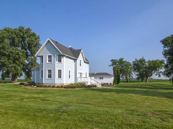 9187 E 8000n Rd, Grant Park, IL 60940