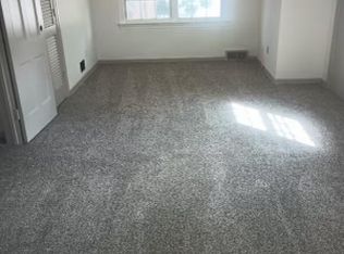 1595 E Vanderhoof St, Decatur, IL 62521