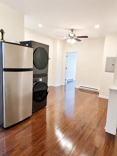 1708 Mifflin St #2 Photo 1