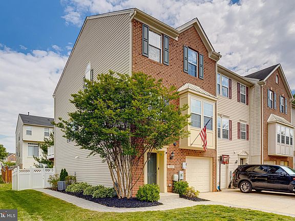 2nd image of 7223 Mockingbird Cir
