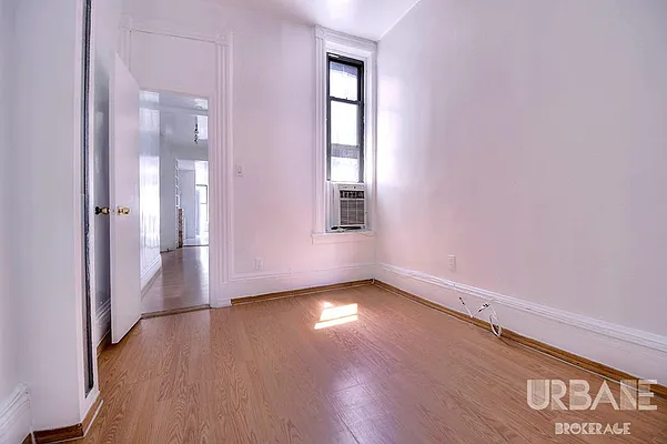 Rented by Urbane Brokerage | media 8