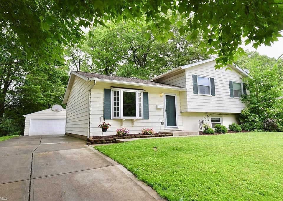 1st image of 198 Gaylord Dr