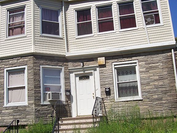 2nd image of 33 Washington St