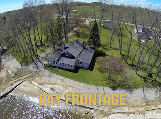 3426 Hwy S, Pensaukee, WI 54141