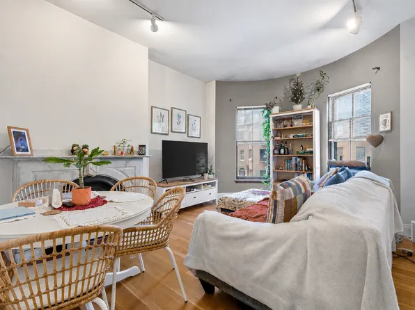 47 Rutland Sq APT 3, Boston, MA 02118