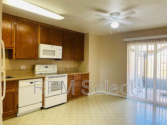 4th image of 524 W Southwood Dr