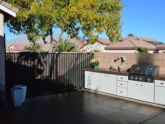 Outdoor Kitchen 2