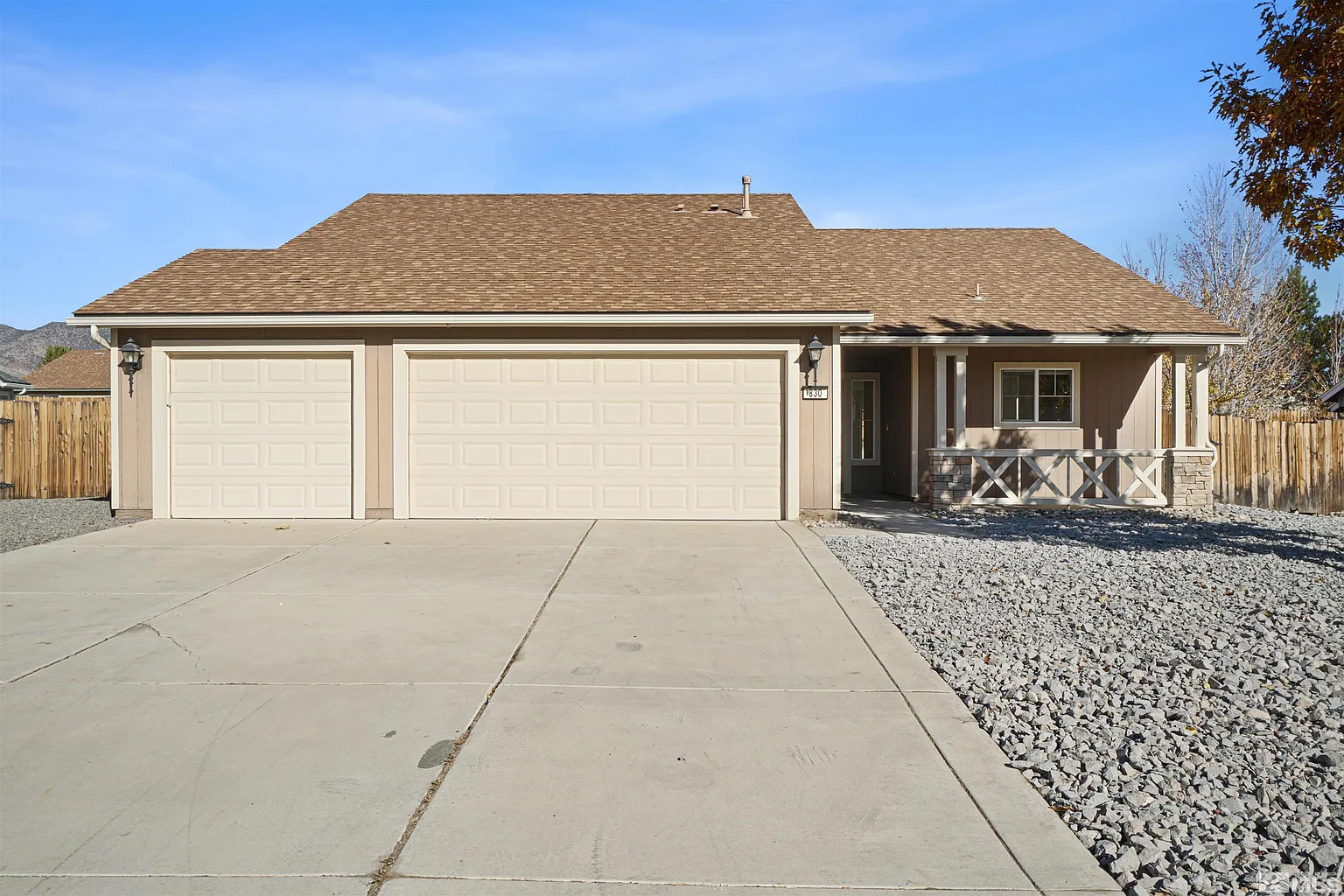 830 Laca St photo 1