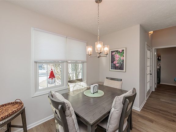 4th image of 2130 Weatherwood Ln #1760