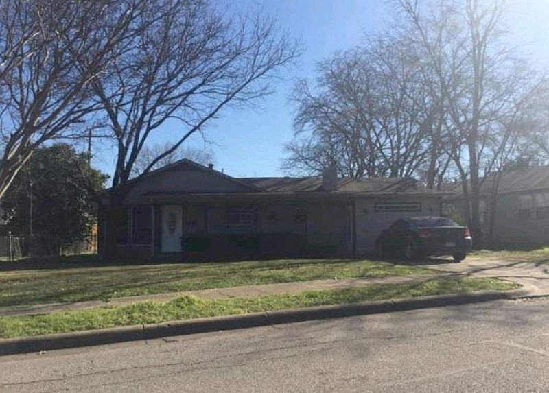 1st image of 4808 Stephanie Dr