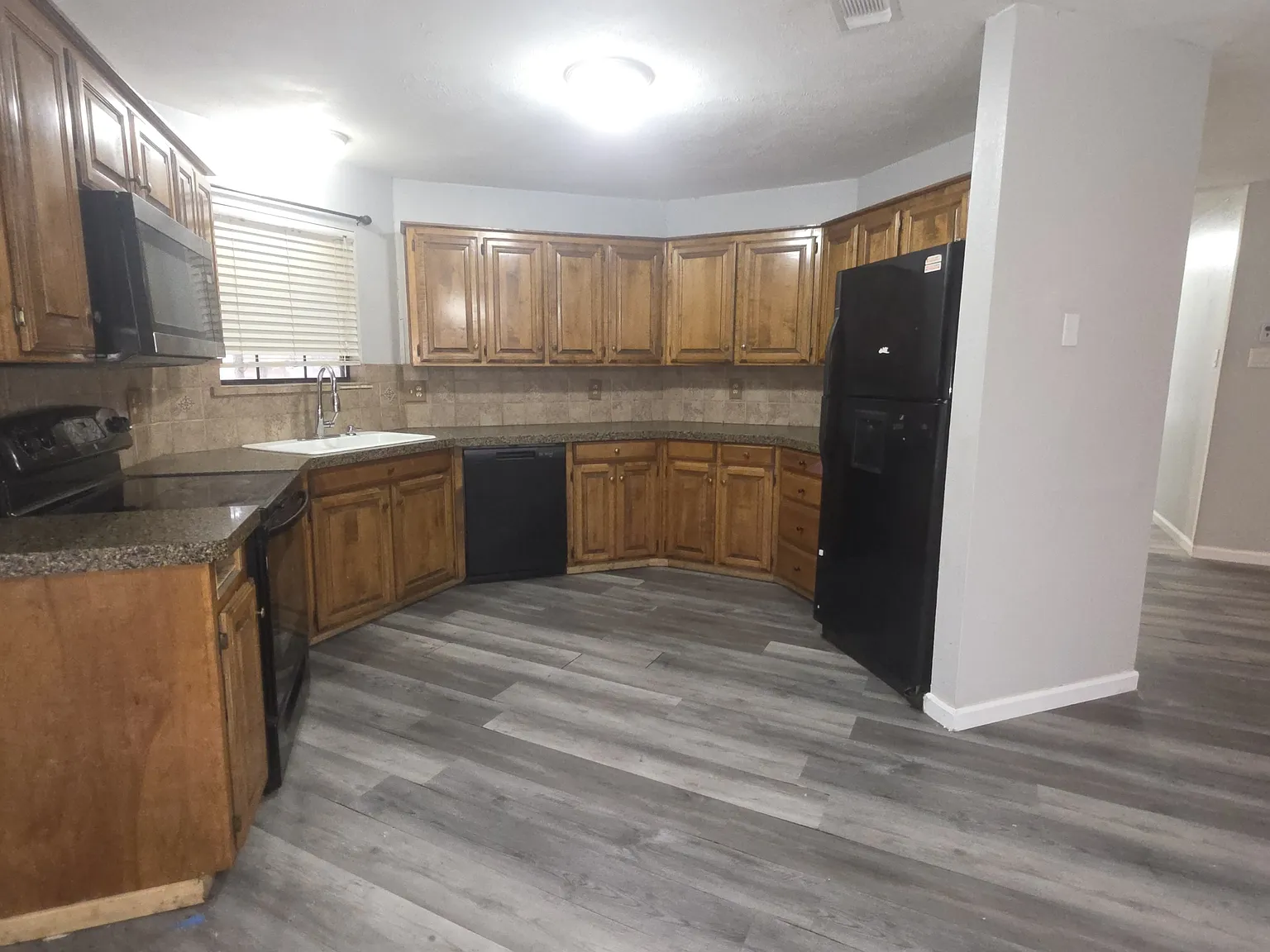 730 Patricia Dr, Sherman, TX 75090 - 1 — Photo 4