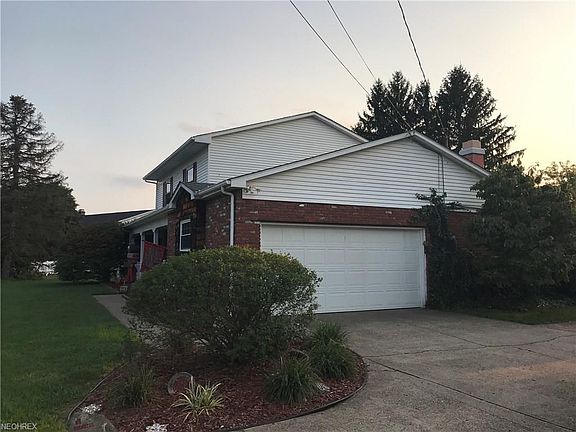 2nd image of 114 Holiday Dr