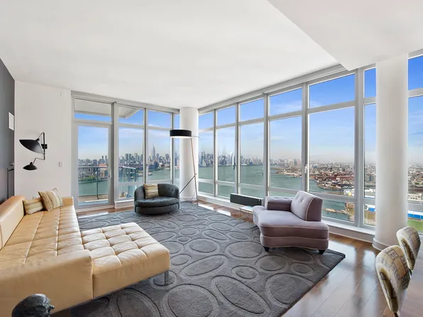 2 Northside Piers image 1 of 18