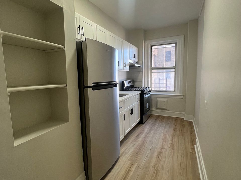 1st image of 156 S Harrison St #605