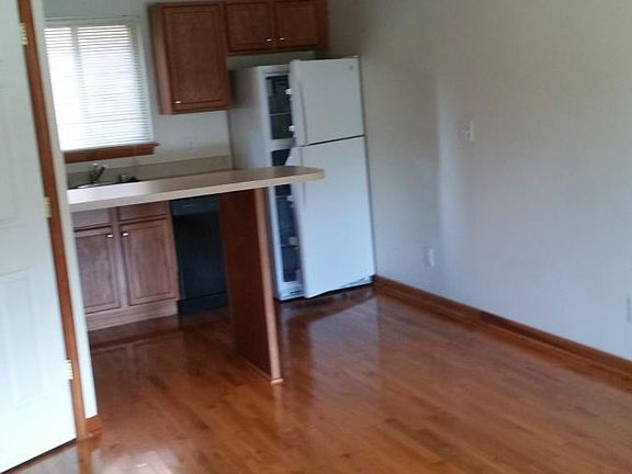 2nd image of 425 Rose Ln APT 101
