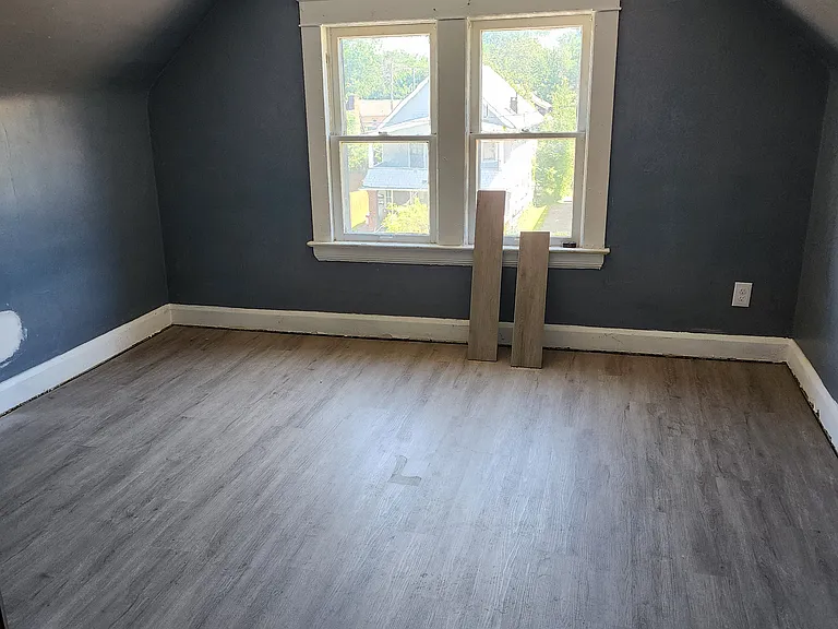 1854 Grantham Rd #3 — Photo 3